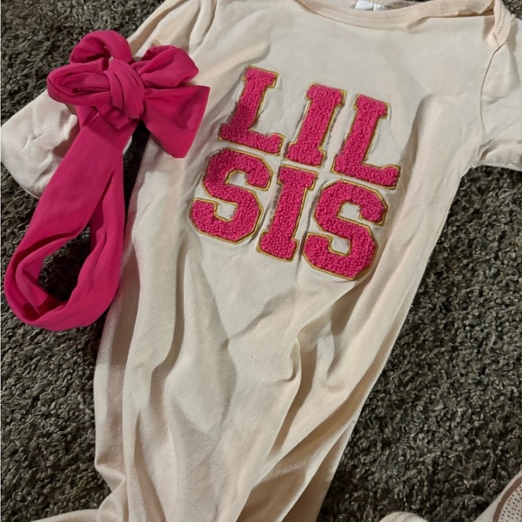 Floral Knot Gown and Lil Sis Outfit Set - Picture 2 of 3